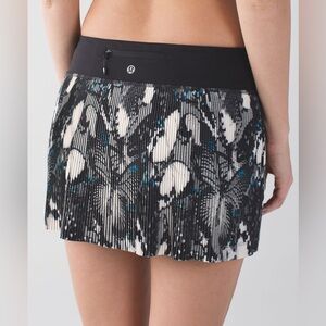 Lululemon pleat to street skirt